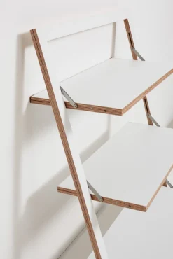 AMBIVALENZ Fläpps Lehnregal weiß