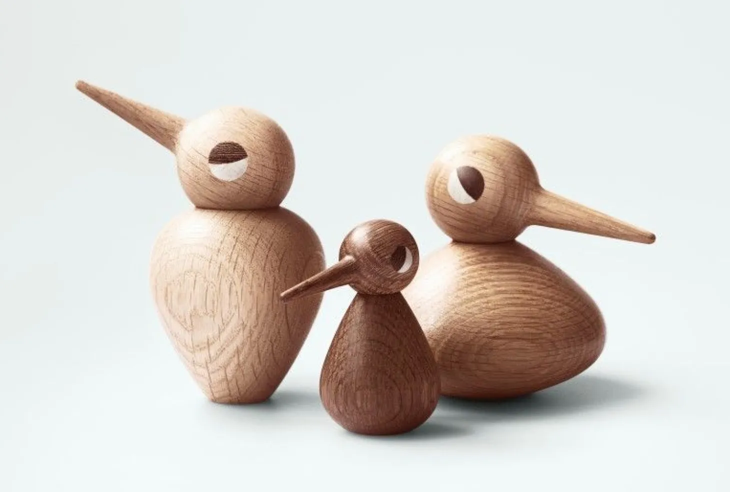 ARCHITECTMADE Bird - Holzfigur Smoked klein