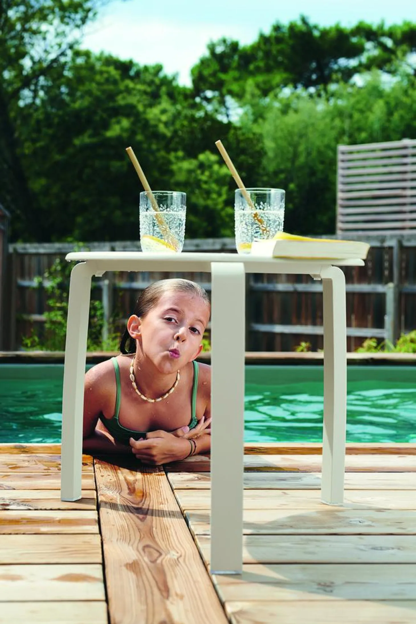 Fermob Alizé Beistelltisch Ø48 cm Honig