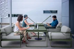 Fermob Bellevie halbhoher Lounge-Tisch Anthrazit 74 x 80 cm