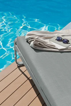 Fermob Bellevie Komfort-Sonnenliege D1 Marshmallow 79 Flanellgrau