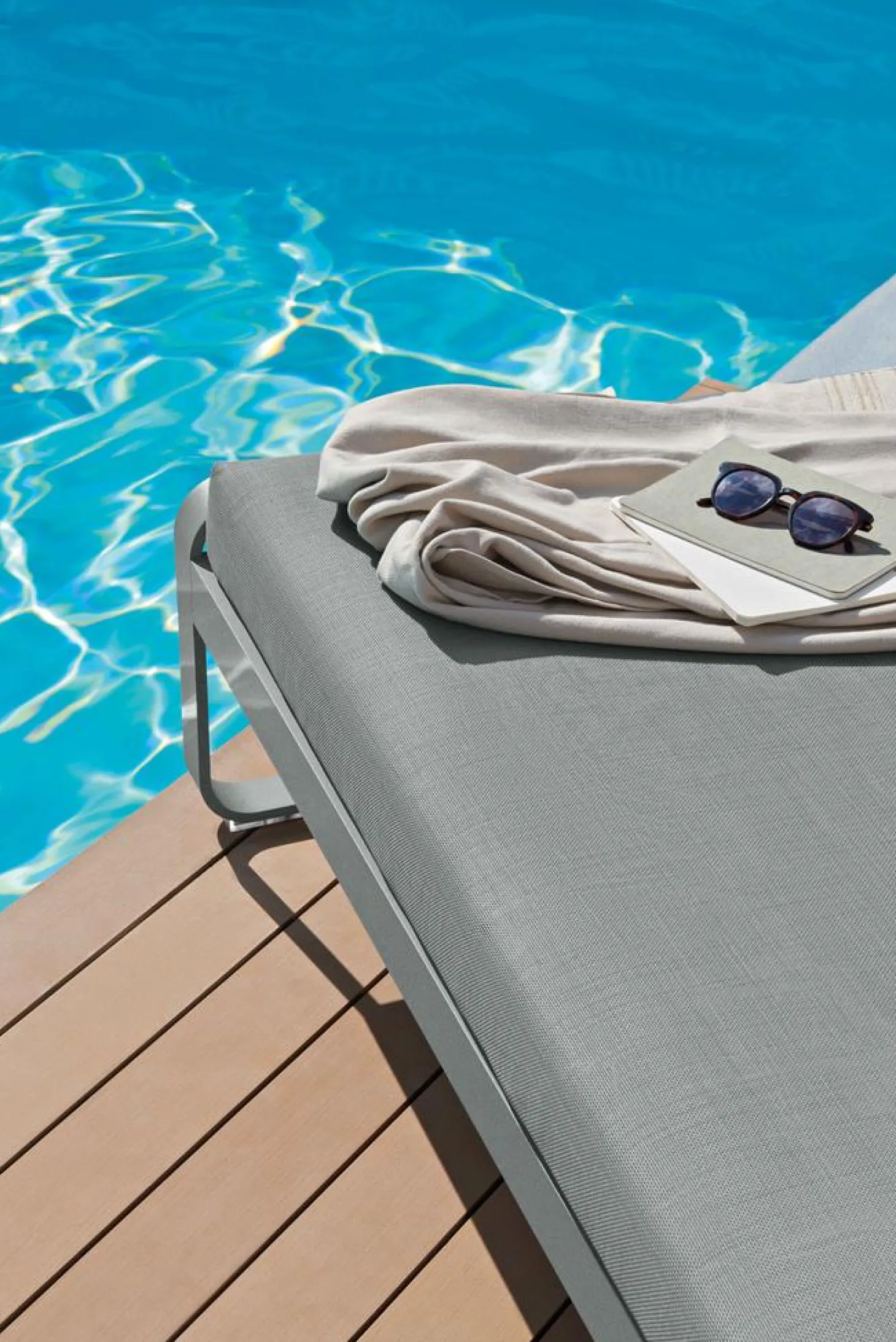 Fermob Bellevie Komfort-Sonnenliege D1 Marshmallow 79 Flanellgrau