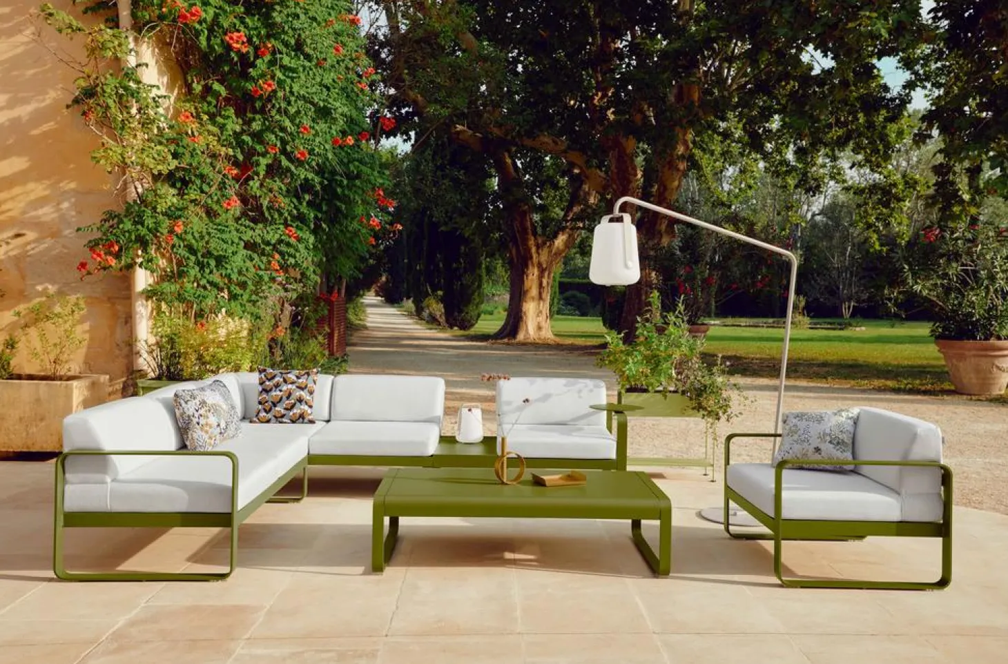 Fermob Bellevie Lounge-Sofa 2-Sitzer 48 Rosmarin 79 Flanellgrau