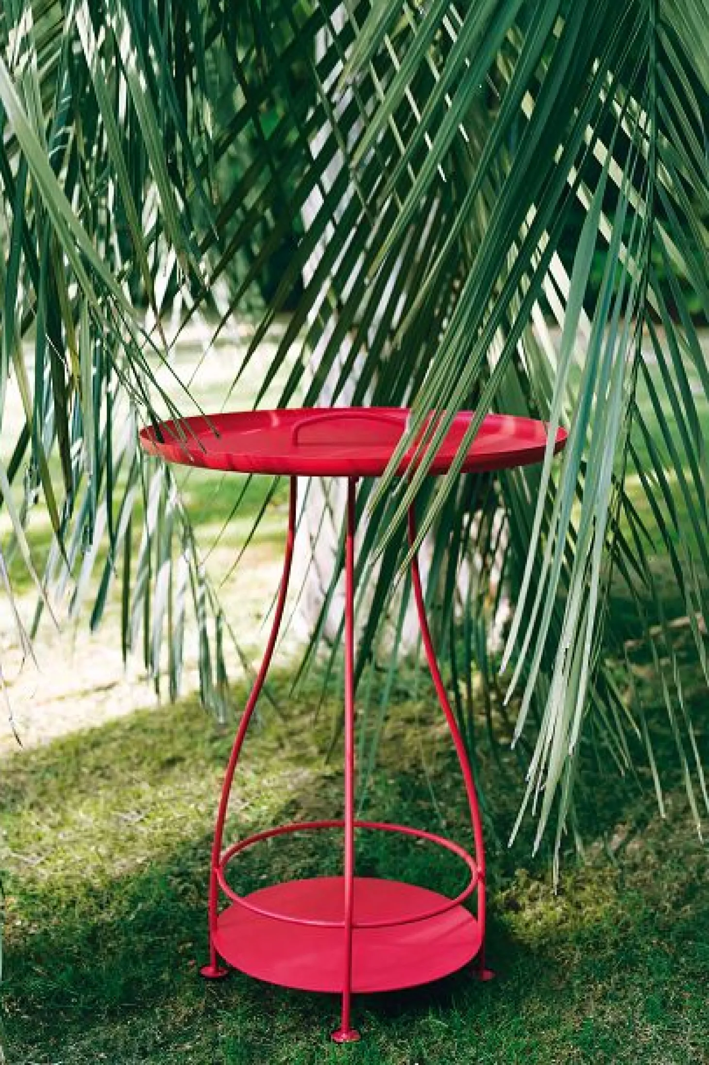 Fermob Happy Hours Beistelltisch Mohnrot