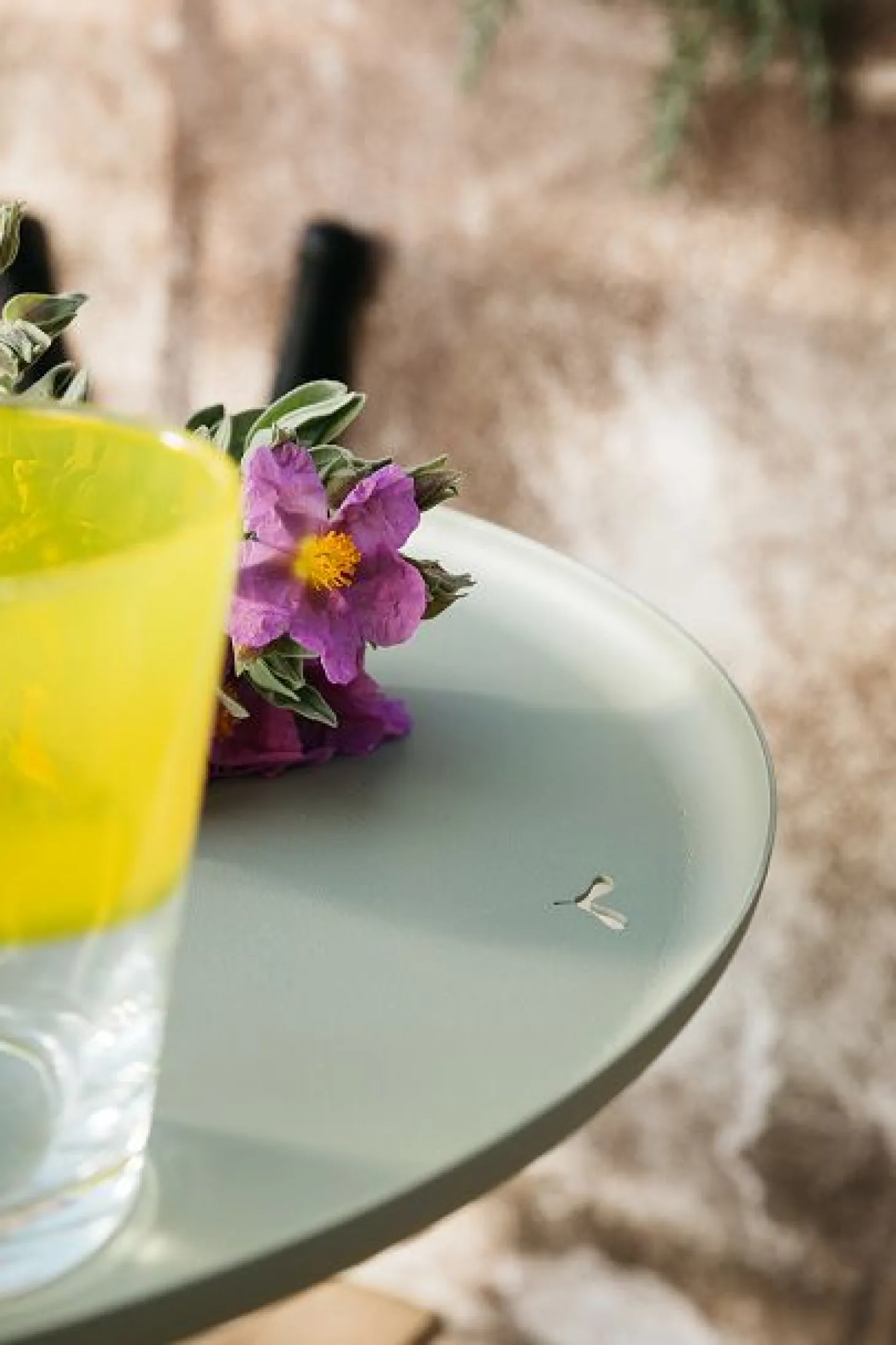 Fermob Happy Hours Beistelltisch Mohnrot