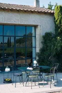 Fermob Opéra+ Outdoor Sessel Lehmgrau