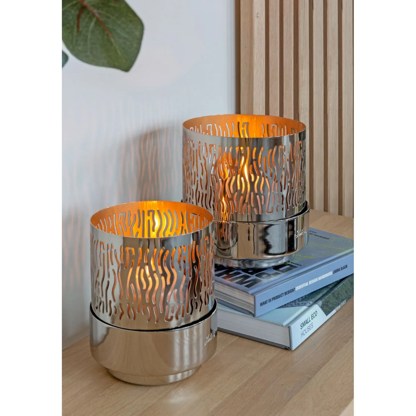 Fink Silbernes Windlicht Marian - wellenförmiges Muster Ø 13 cm, Höhe 15 cm