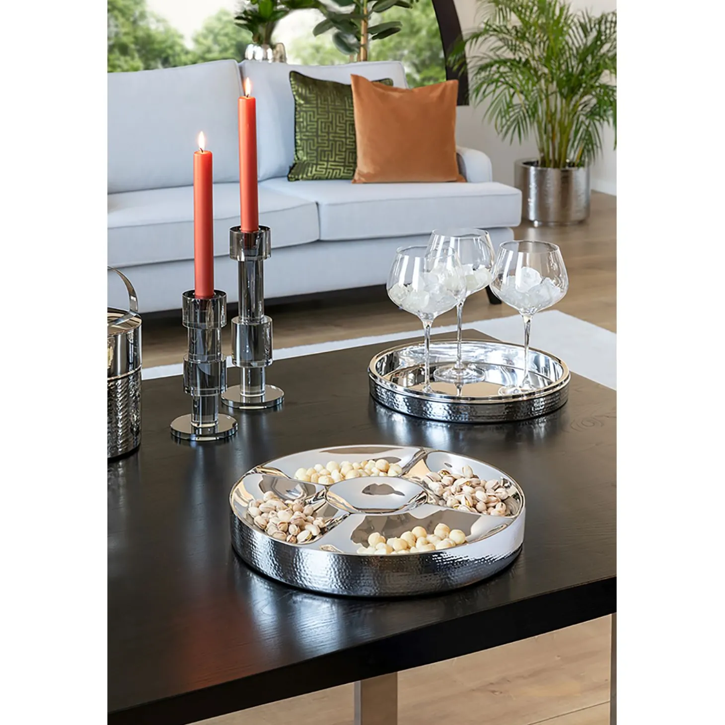 Fink Volcan Schale für Nüsse mit Hammerschlagstruktur