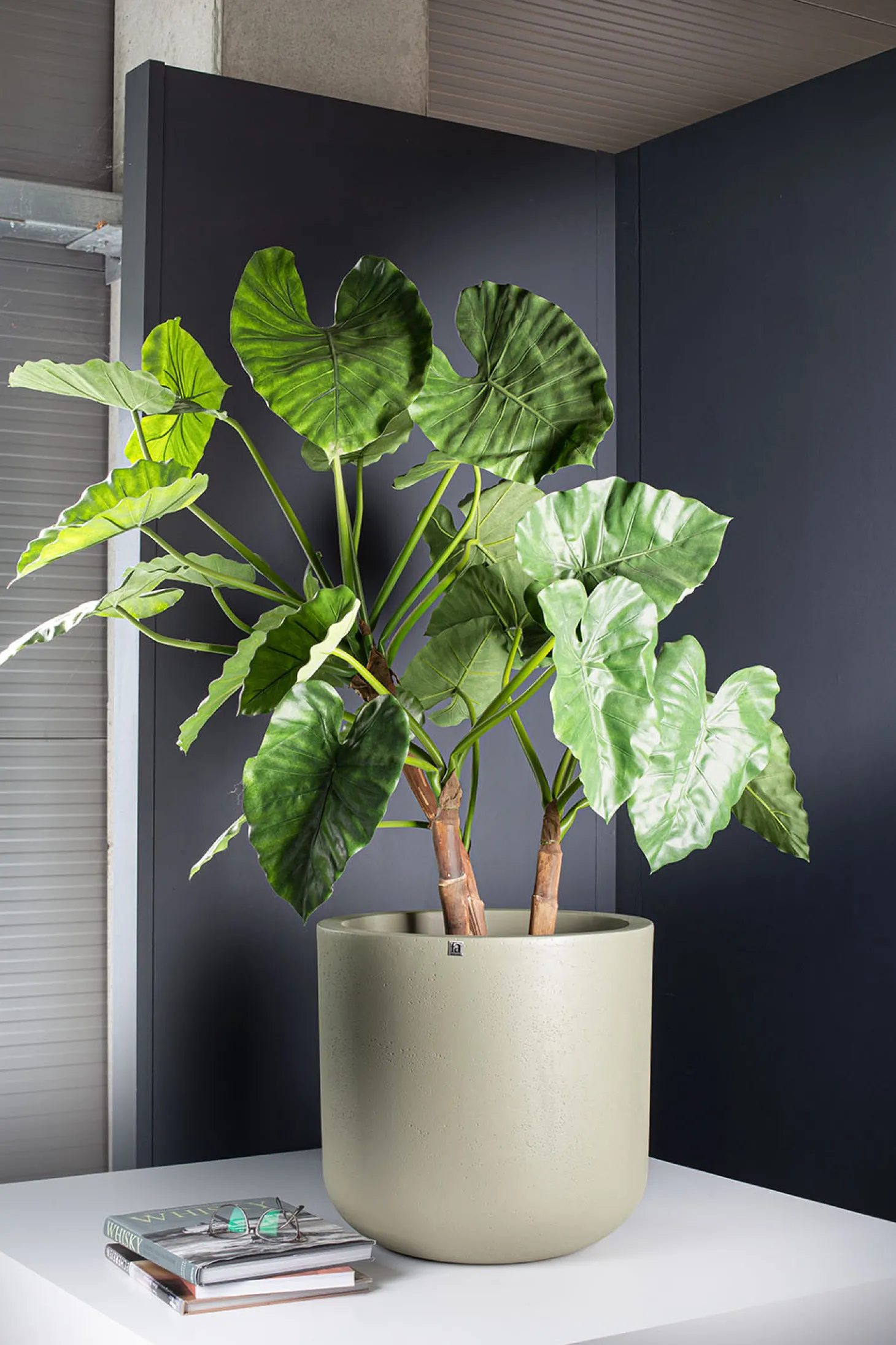 Fleur Ami Corum Übertopf für Pflanzen olivgrau Ø 48,5 cm, Höhe 46,5 cm