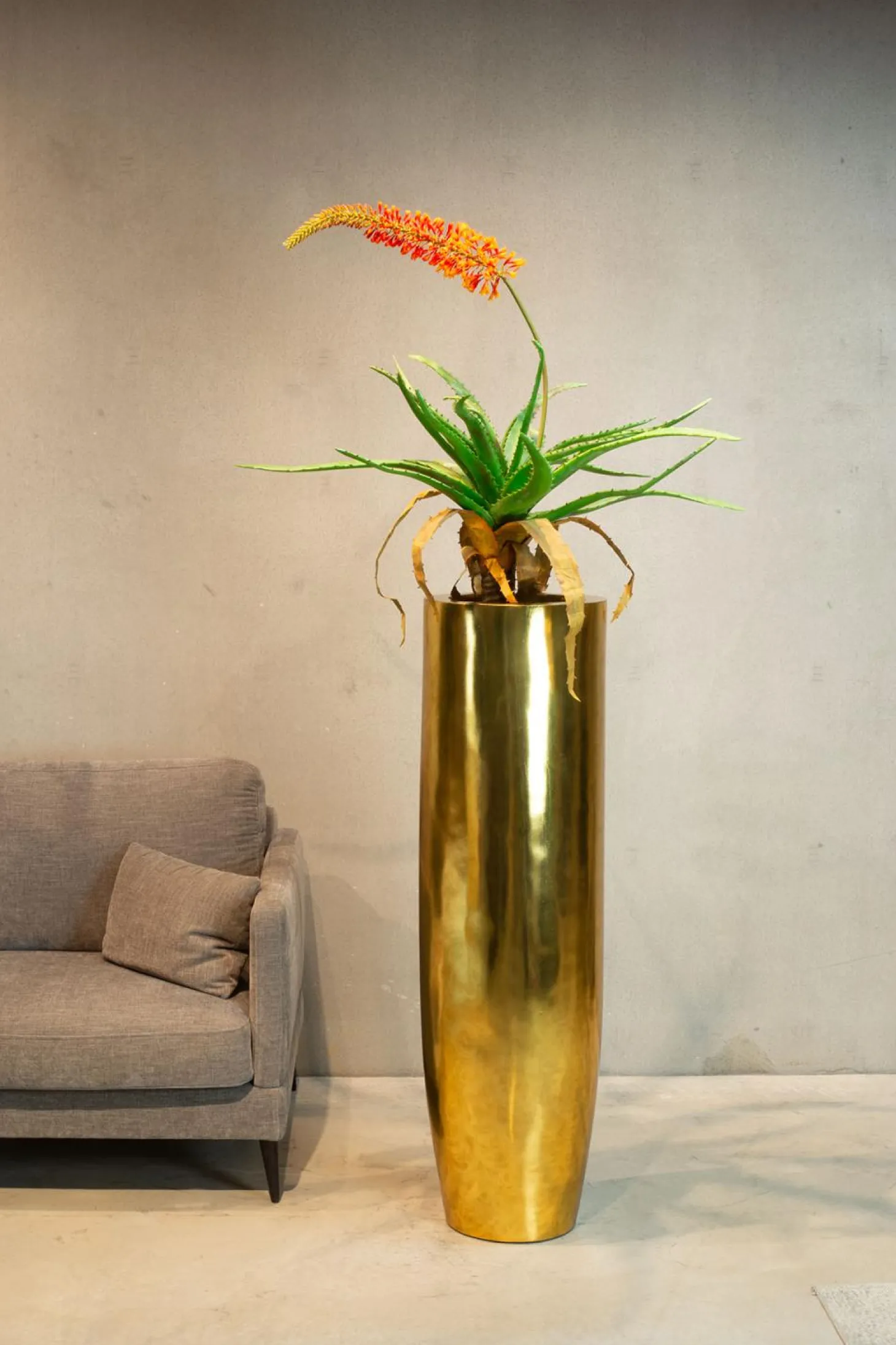 Fleur Ami Pandora elegante Bodenvase Ø 35 cm, Höhe 90 cm silver leaf