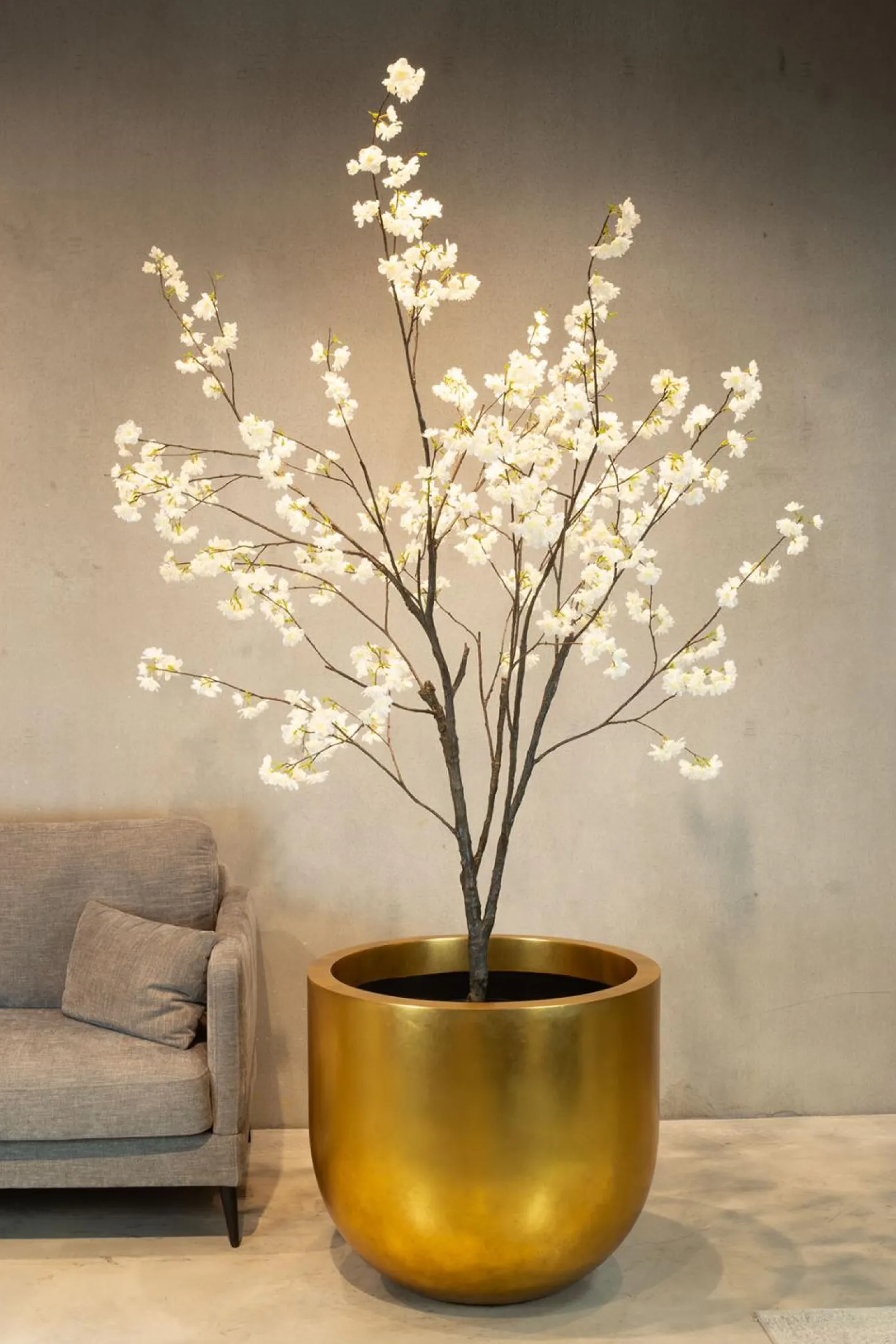 Fleur Ami Pandora robustes Bodengefäß mit eleganter Optik Ø 70 cm, Höhe 63,5 cm gold leaf