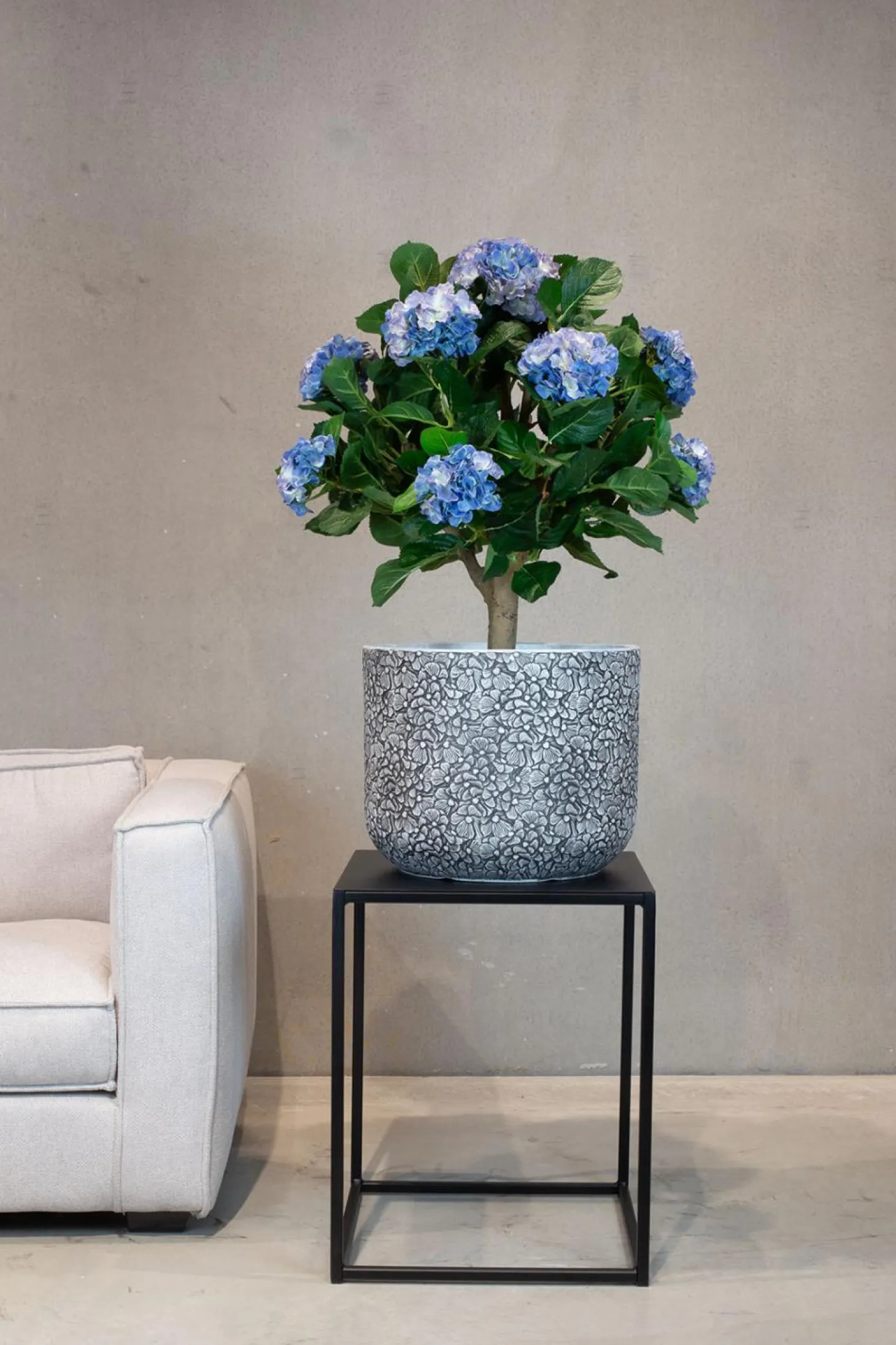 Fleur Ami Petal Pflanzgefäß mit Blütenblatt-Struktur Ø 37 cm, Höhe 30 cm anthrazit