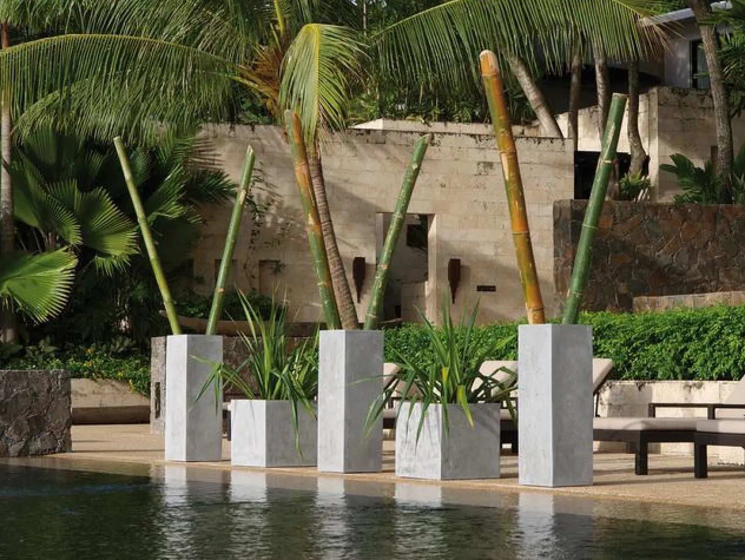 Fleur Ami Polystone Pflanzsäule für morderne Bepflanzung 35 x 70 cm grau