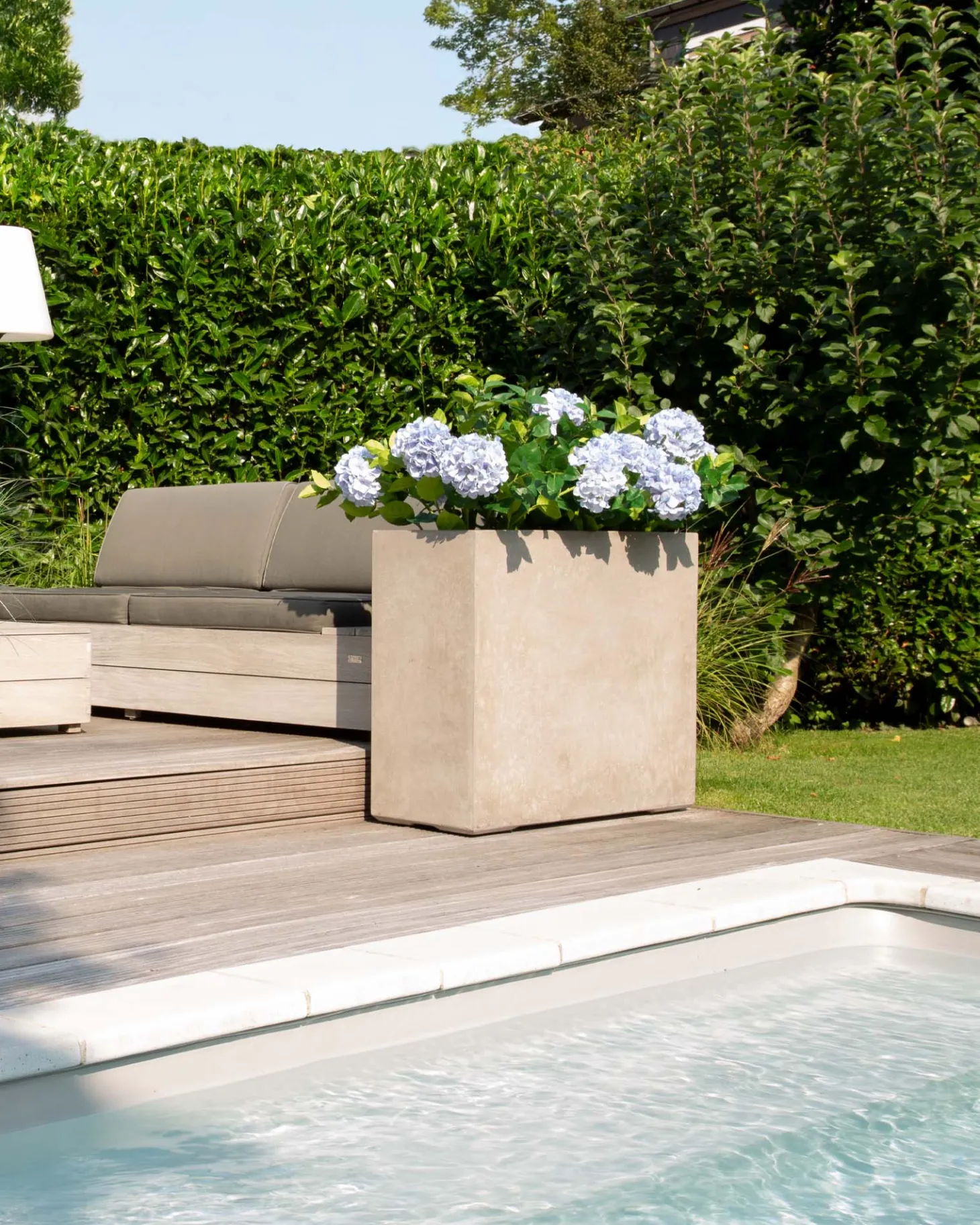 Fleur Ami Roccastone Raumteiler für moderne Gartengestaltung 60 cm natur beton