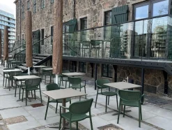 Gaber In- und Outdoortisch Arket für die Gastronomie dunkelgrau, schwarz