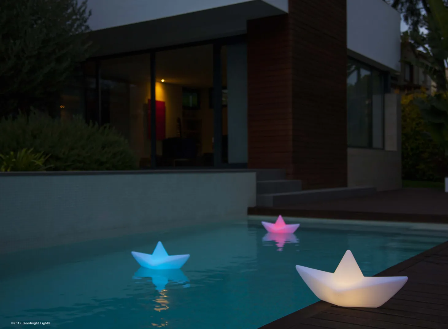 GOODNIGHT-light® LED Poollampe Boot "The Boat Lamp"