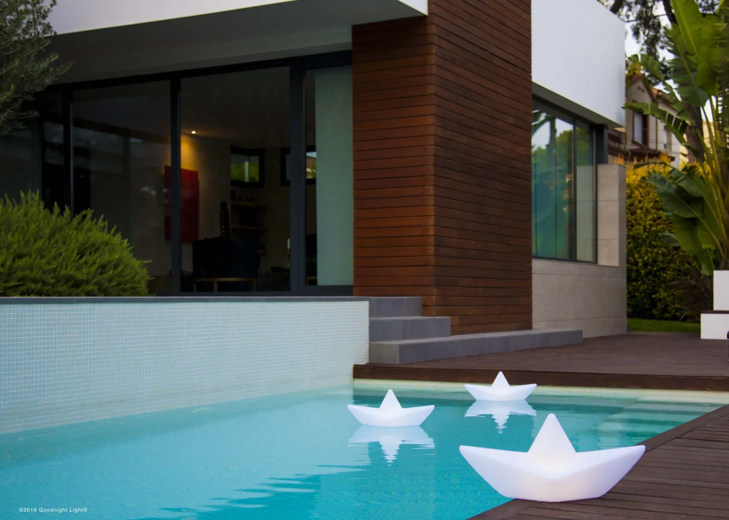 GOODNIGHT-light® LED Poollampe Boot "The Boat Lamp"