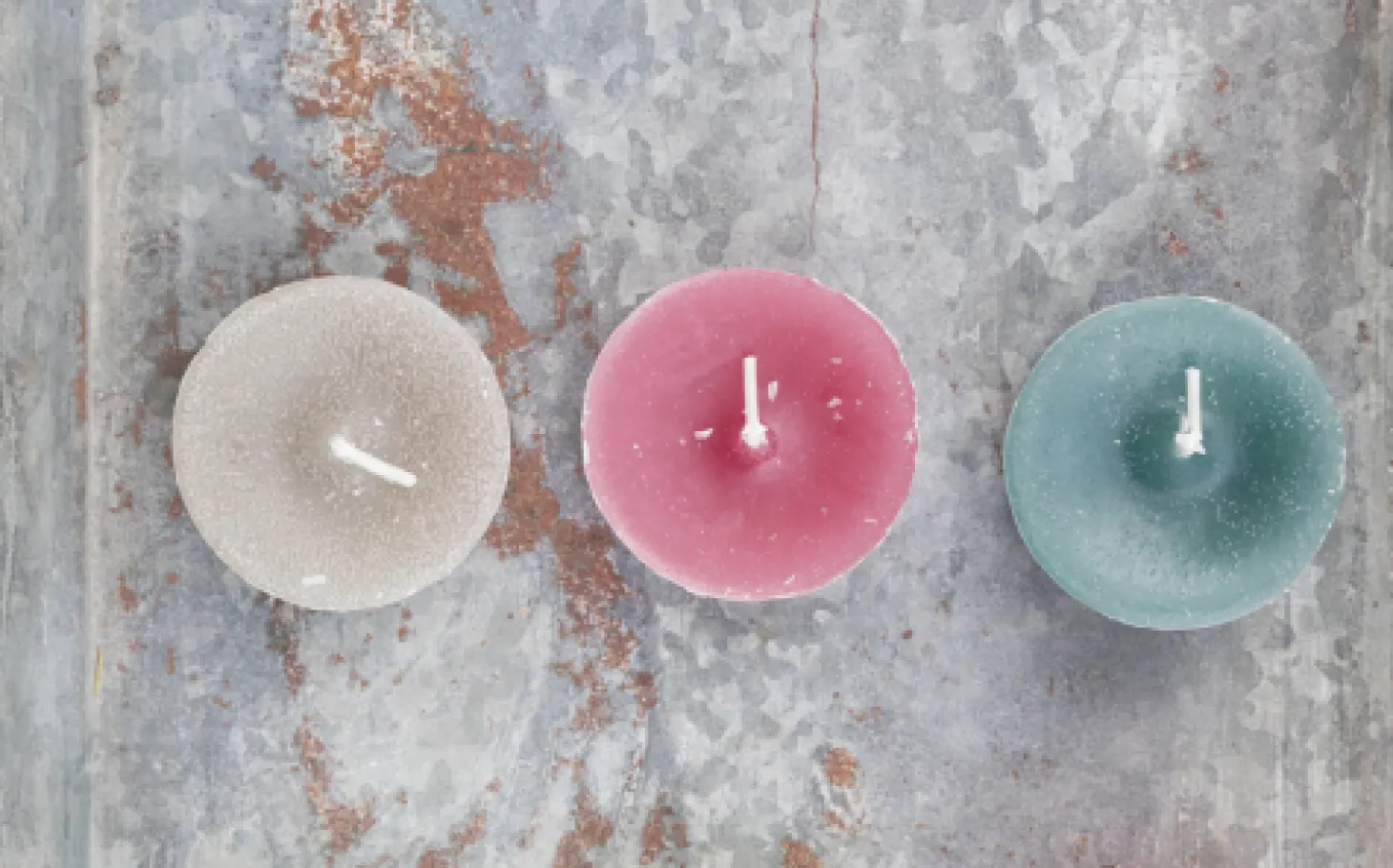 Grün Form Schwimmkerze Eucalyptus Ø 8 cm