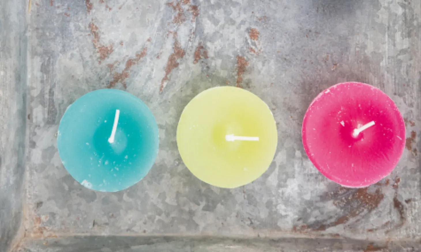 Grün Form Schwimmkerze Eucalyptus Ø 8 cm