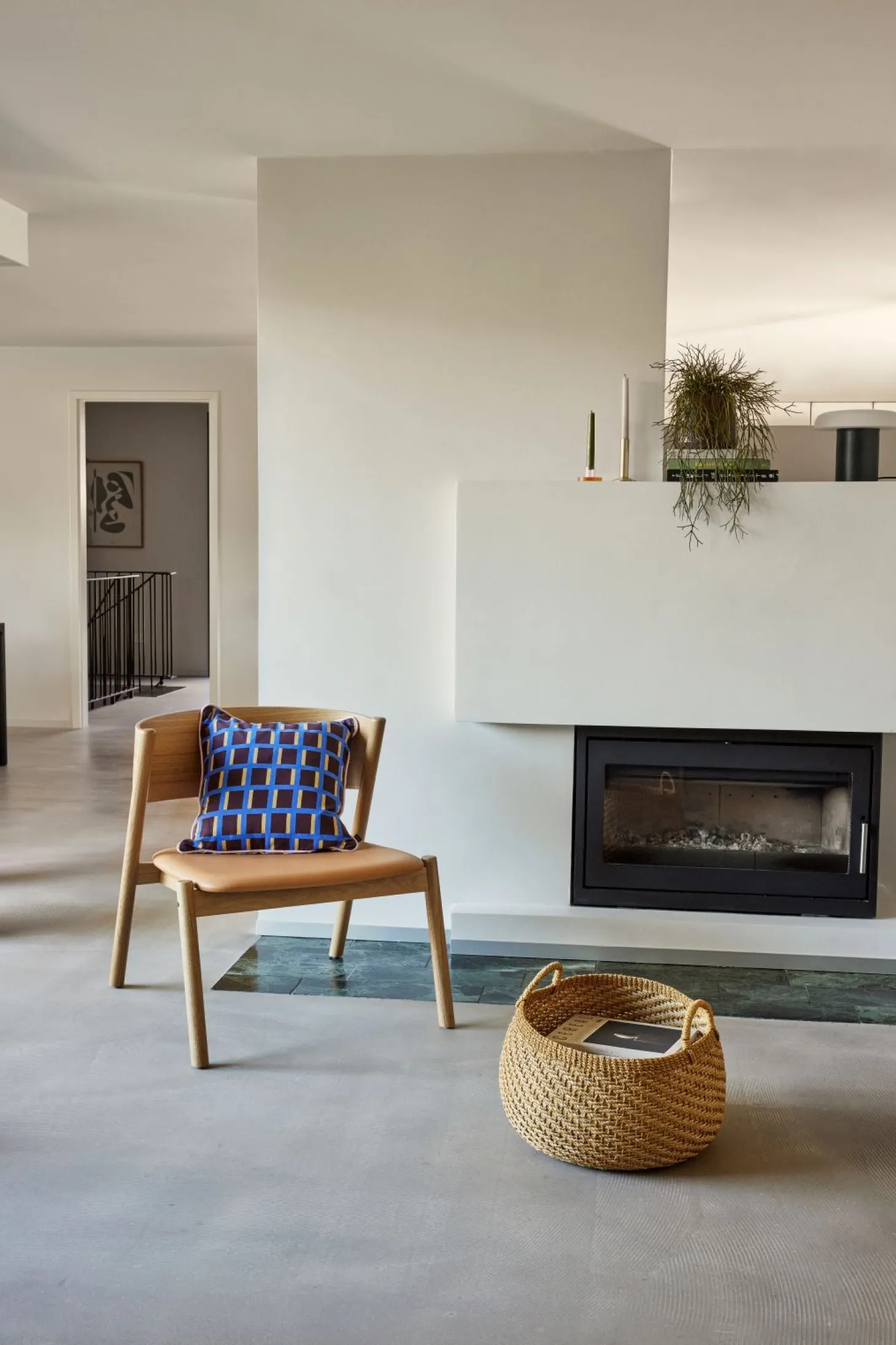 Hübsch Solar handgefertigter Korb Naturfarben/Orange Ø31; Höhe 18 cm