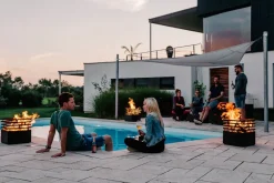 höfats Feuerkorb und Hocker CUBE in schwarz