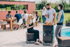 höfats Feuerkorb und Hocker CUBE in schwarz