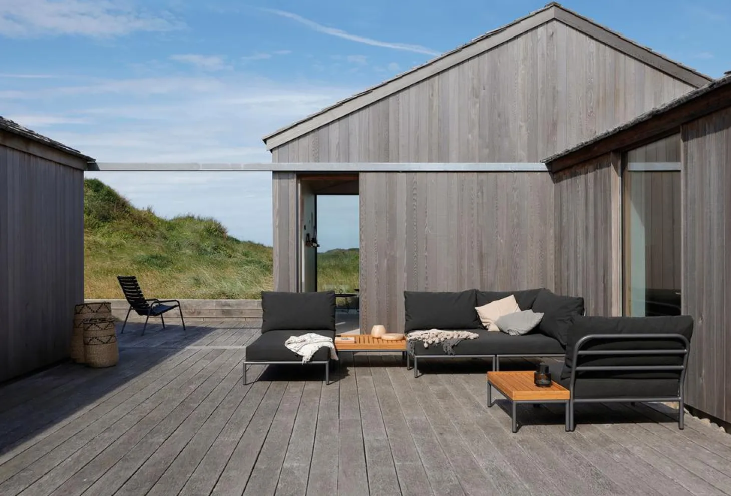 HOUE Outdoor LEVEL/LEVEL2 Beistelltisch 81x40 cm Dunkelgrau