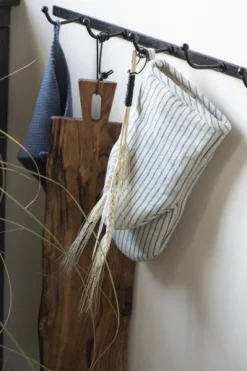 IB laursen Tapasbrett m/unebenen Kanten UNIKA länglich geöltes Akazienholz