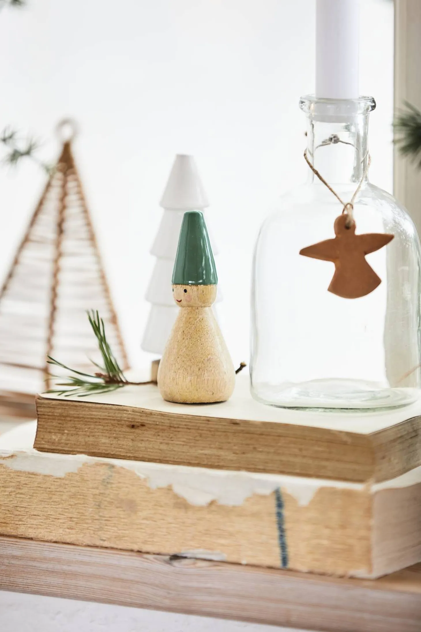 IB laursen Wichtelmännchen stehend mit grünem Hut