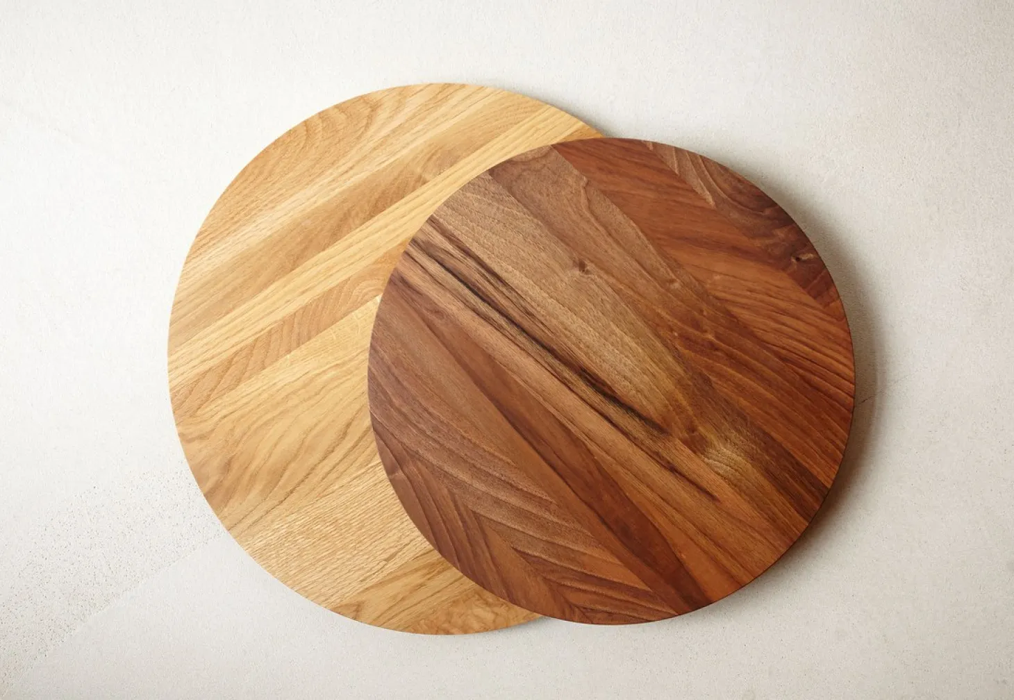 Jan Kurtz Beistelltisch Pit Tief Gestell Schwarz Platte Ø35 Nussbaum