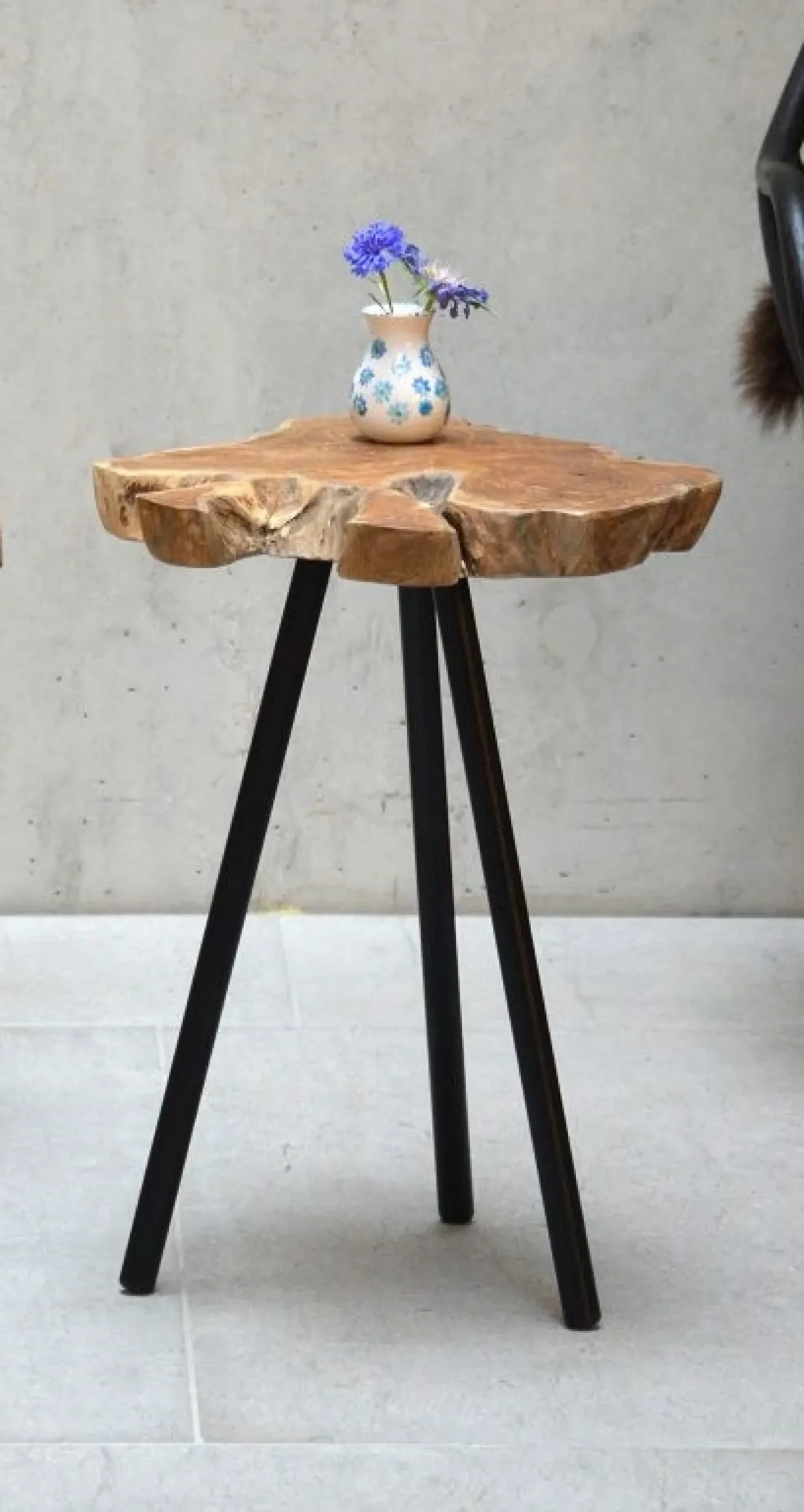 Jan Kurtz Beistelltisch Riff Hoch Gestell Schwarz Platte Ø60 Teakwurzel natur