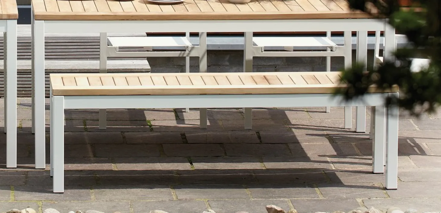 Jan Kurtz Outdoor Bank Quadrat weiß / teak 40x40