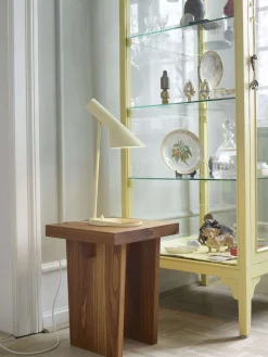 Louis Poulsen AJ Mini Tischleuchte Schwarz