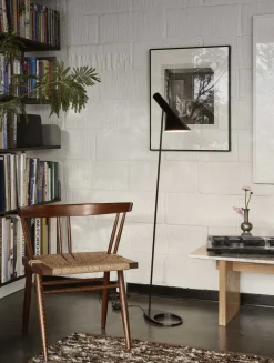 Louis Poulsen AJ Stehleuchte pale petroleum