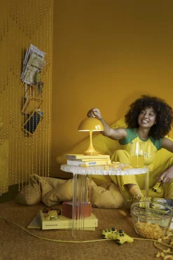 Louis Poulsen Panthella 160 tragbare Tischleuchte Opal Beige