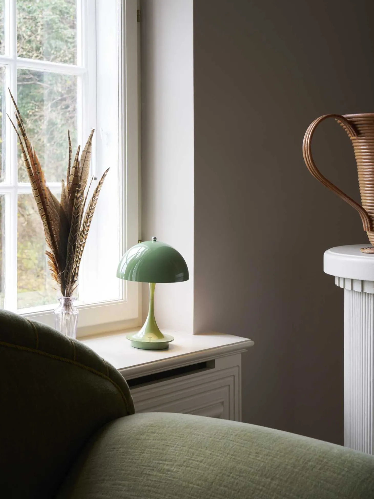 Louis Poulsen Panthella 160 tragbare Tischleuchte Opal Beige