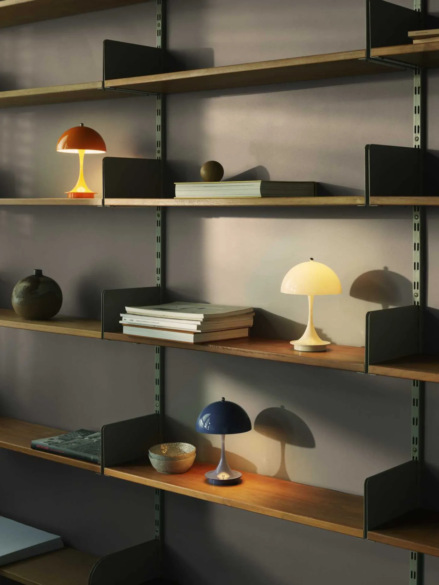 Louis Poulsen Panthella 160 tragbare Tischleuchte Opal Beige