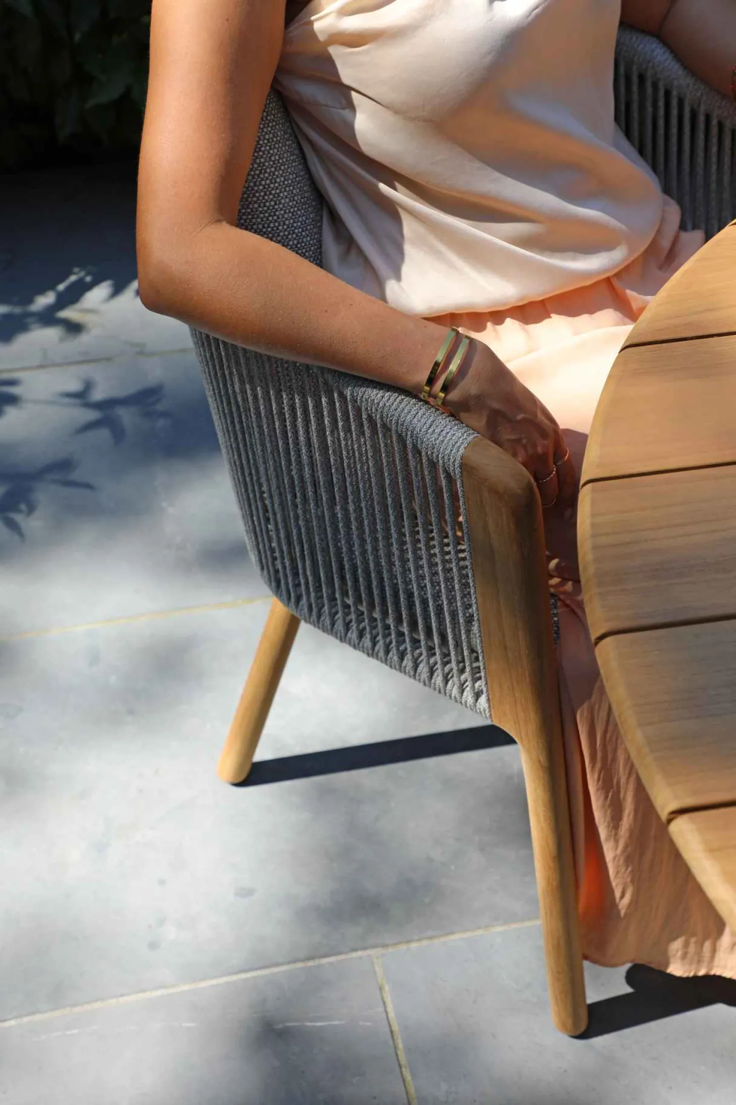 4-M Design Haven bequemer Outdoor Armlehnstuhl Mokka