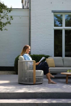 4-M Design Haven Drehbarer Outdoor Lounge-Sessel in Mokka