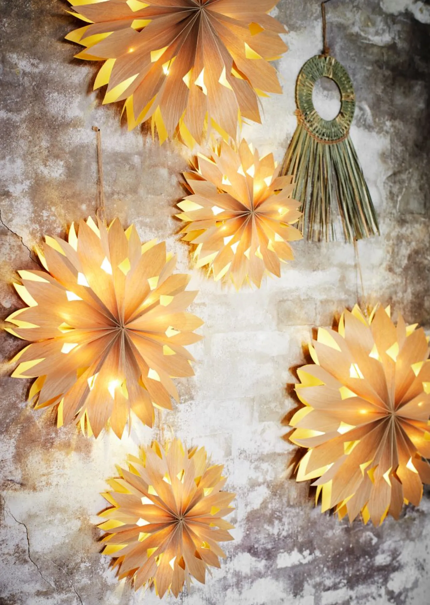 MADAM STOLTZ Papierstern mit LED Beleuchtung naturfarben Ø 30 cm