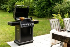 Napoleon ROGUE® 425 RSB - Gasgrill mit Seiten- und Rückbrennern
