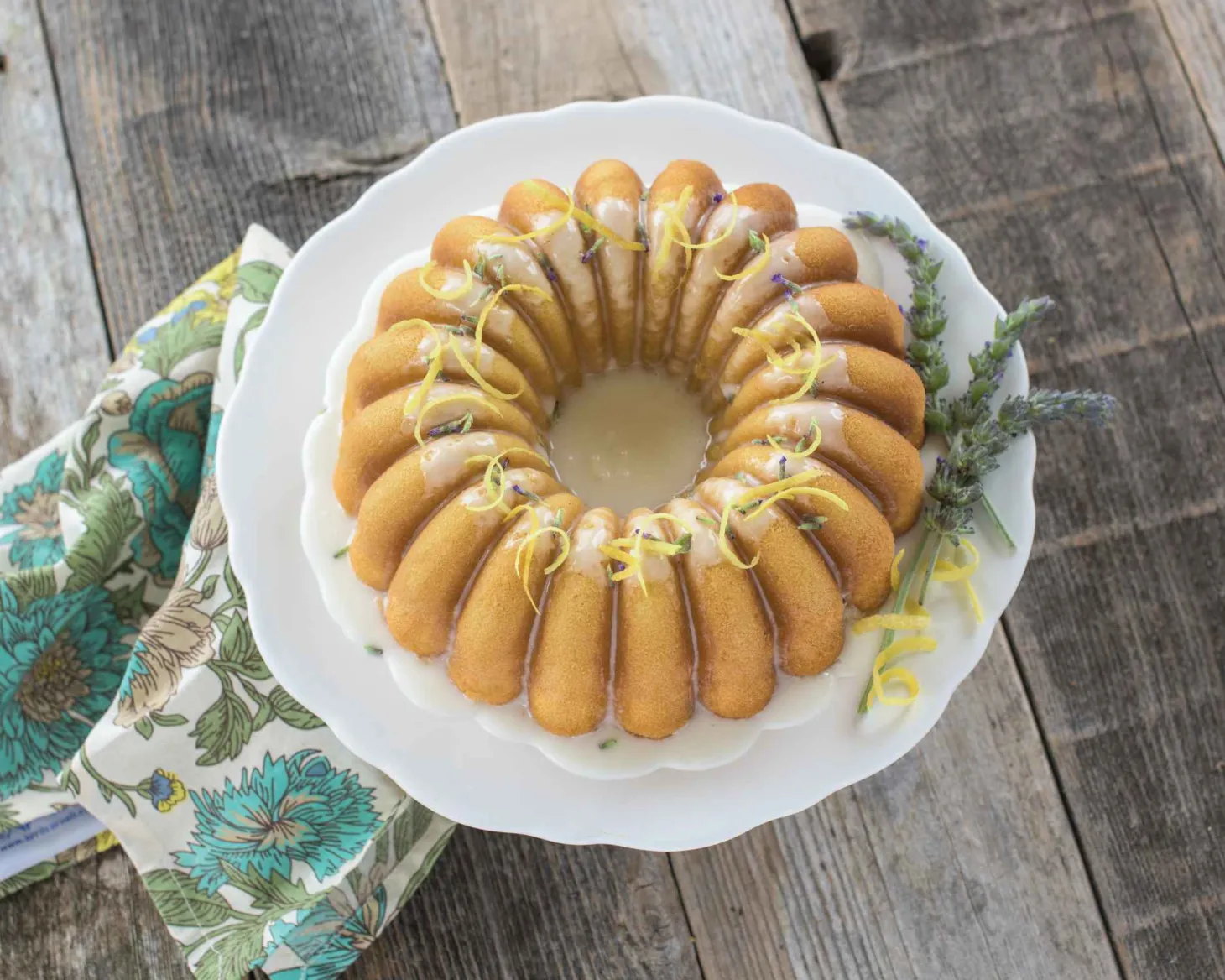 Nordic Ware Backform Elegant Party Bundt Pan 2,4 Liter