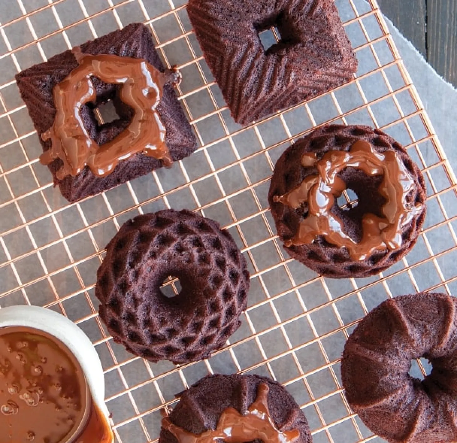 Nordic Ware Backform Geo Bundtlette Mini-Kuchen 0,8 Liter