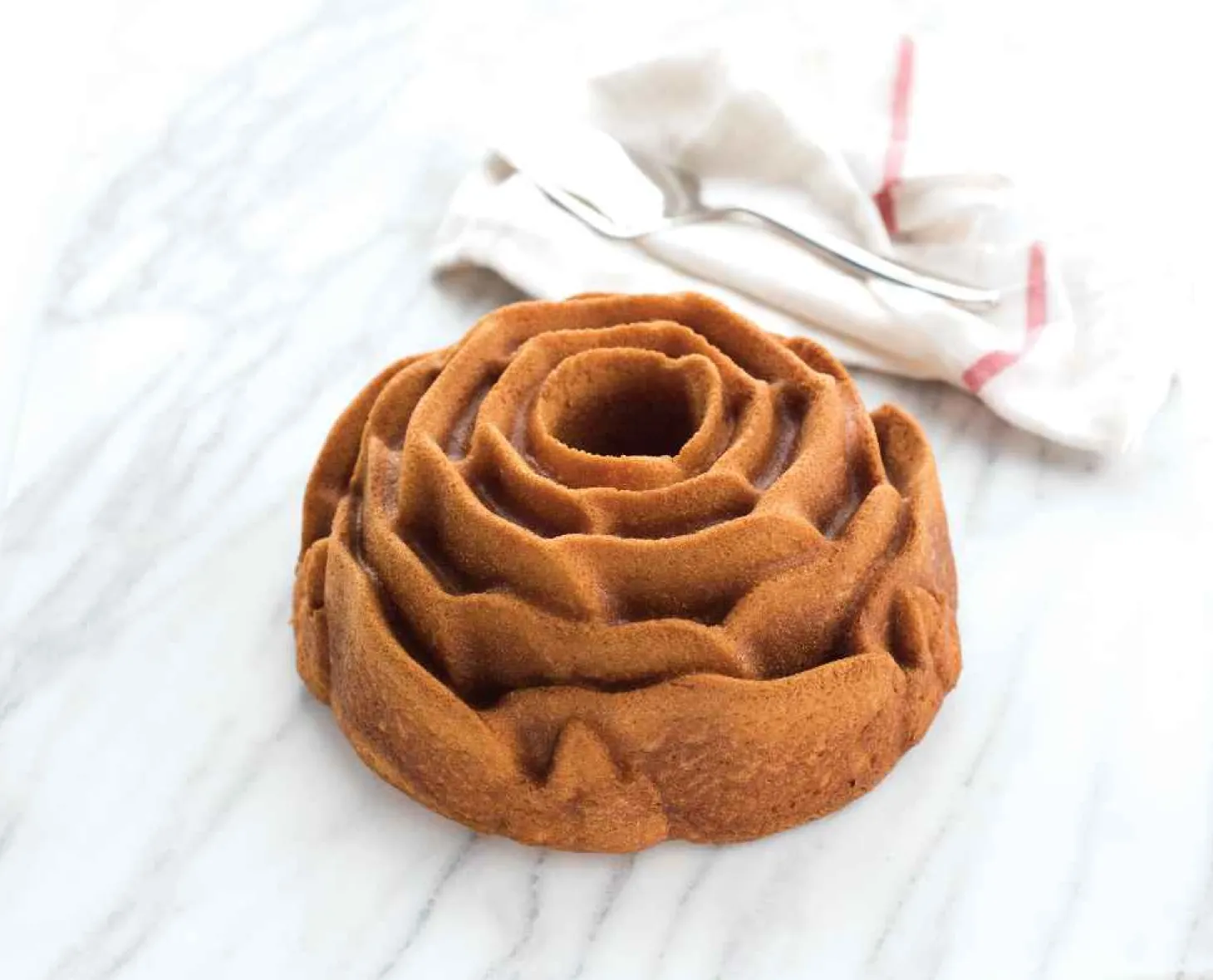 Nordic Ware Kuchenform Rose Bundt Pan