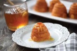 Nordic Ware Muffinform Bienenstock Beehive Cakelet Pan