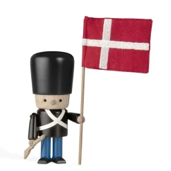 Novoform Dänische Königliche Garde - Holzfigur schwarze Uniform 9,8 x 9,3 x 22 cm