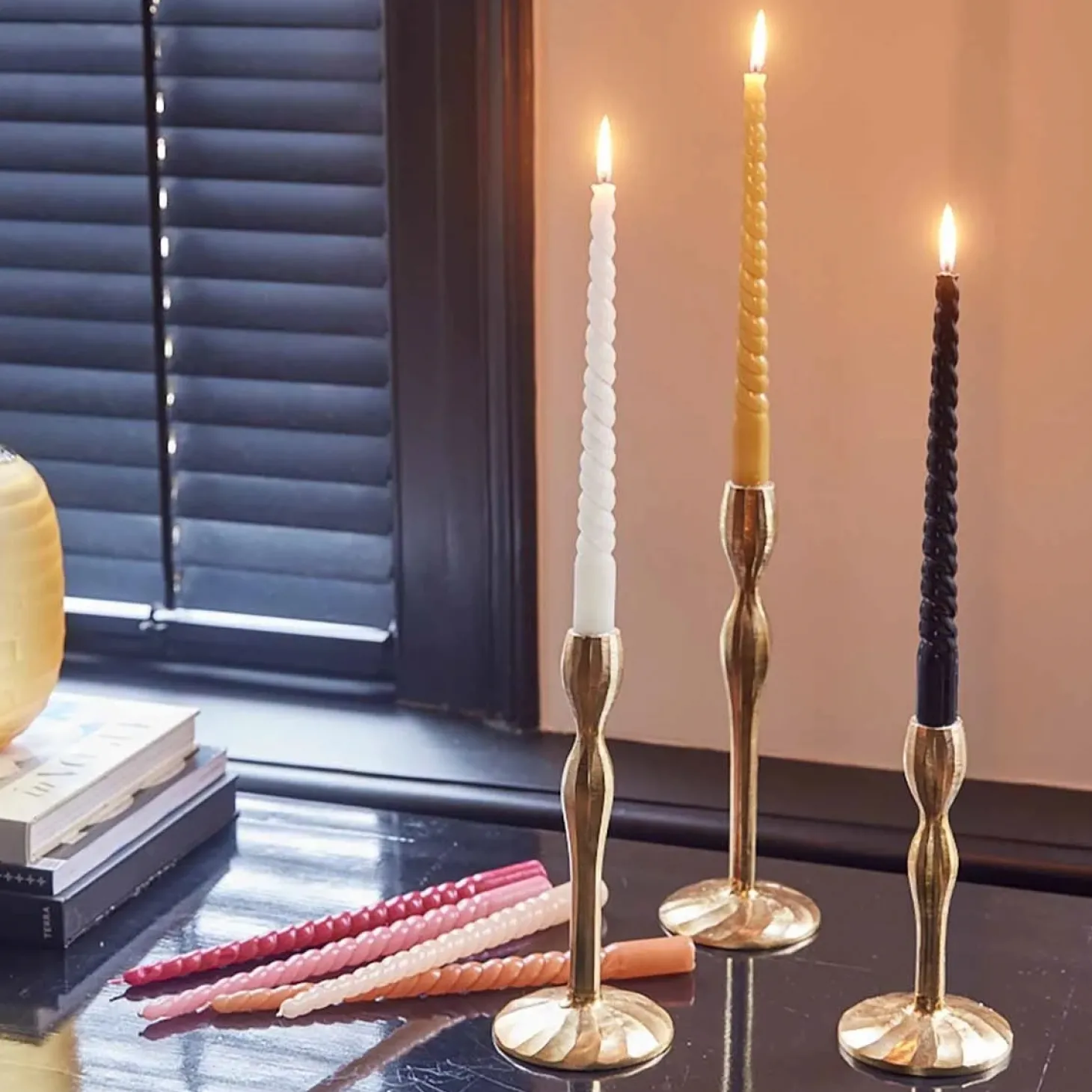 Riverdale Stabkerze Rose schwarz 4 Stück