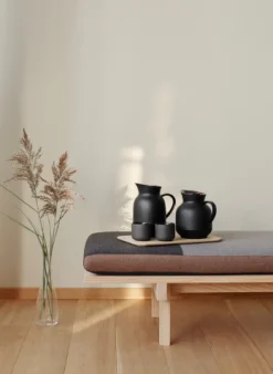 Stelton Amphora Isolierkanne 1l soft black