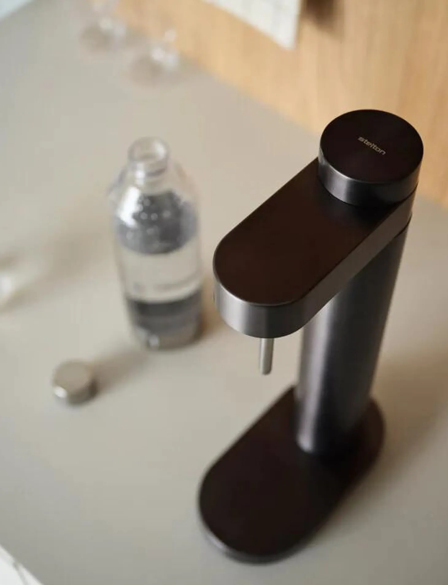 Stelton Brus Wassersprudler schwarz metallic