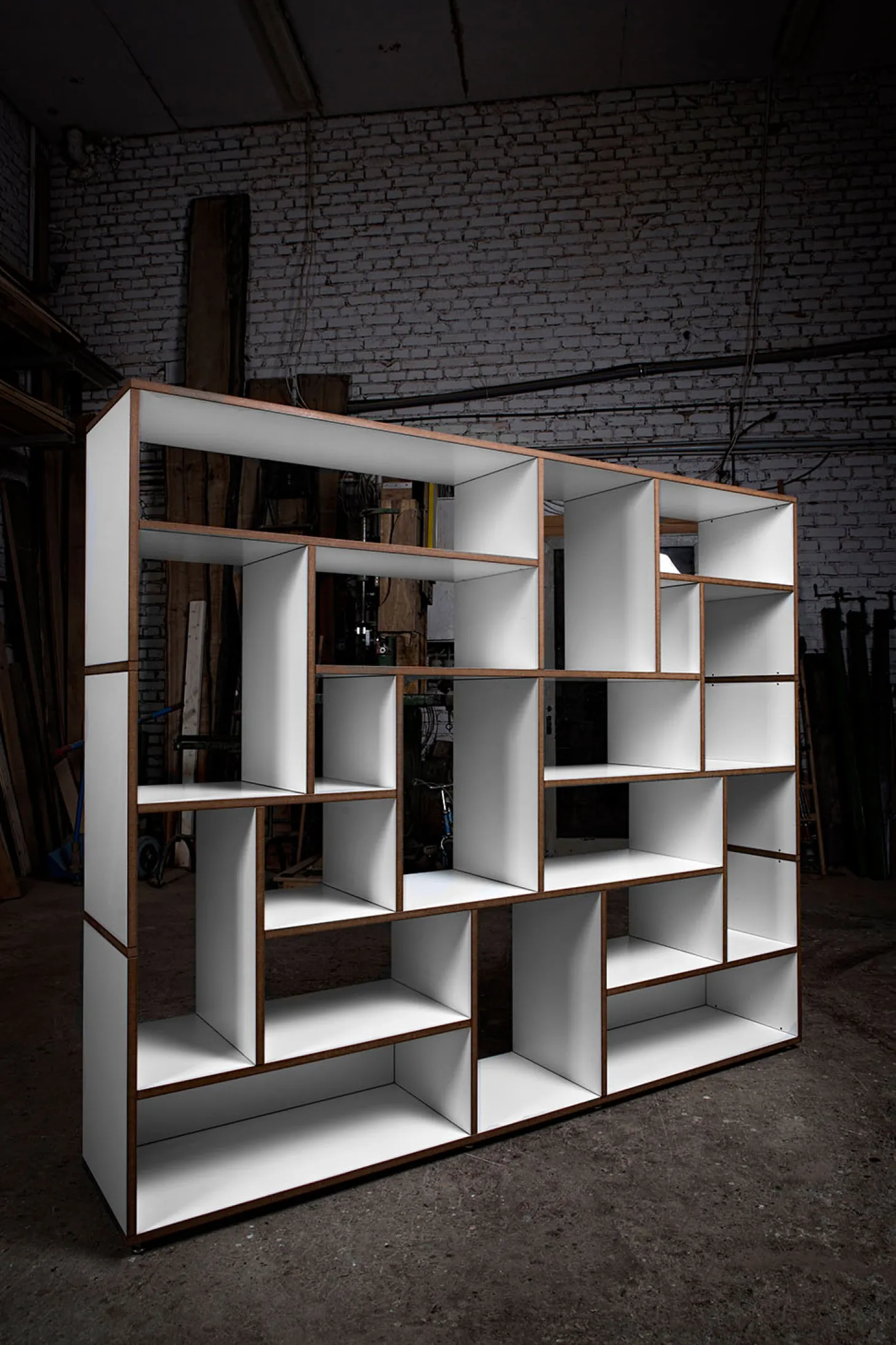 Tojo Hanibal Regal low